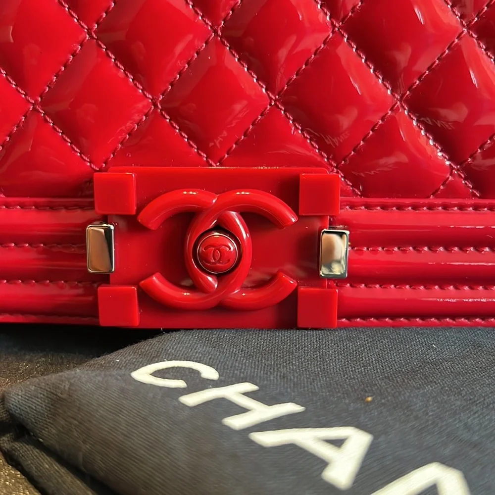 Chanel Patent Calfskin Quilted Medium Plexiglass Boy Bag – Red